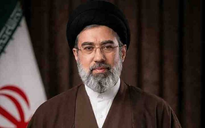 پیام مدیرعامل، اعضای هیأت مدیره و مدیران و کارکنان چادرملو در پی انتخاب حضرت‌ آیت‌الله سید مجتبی خامنه‌ای به‌عنوان رهبر انقلاب اسلامی